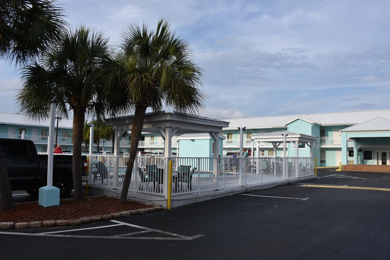 Destin Inn & Suites Bagian luar foto