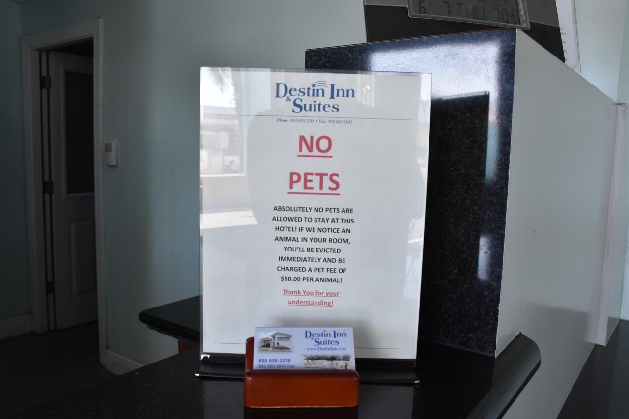 Destin Inn & Suites Bagian luar foto